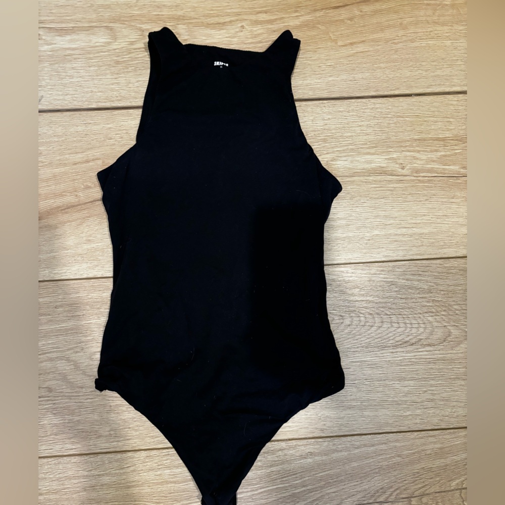 SKIMS  fit everybody body suit